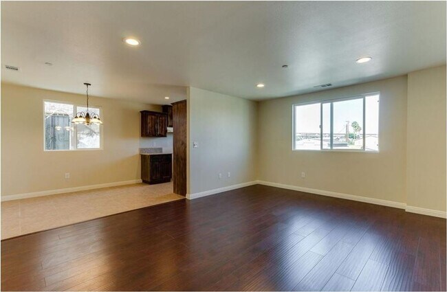 Building Photo - 88(1627)