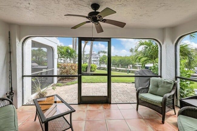 Building Photo - 2299 Treasure Isle Dr