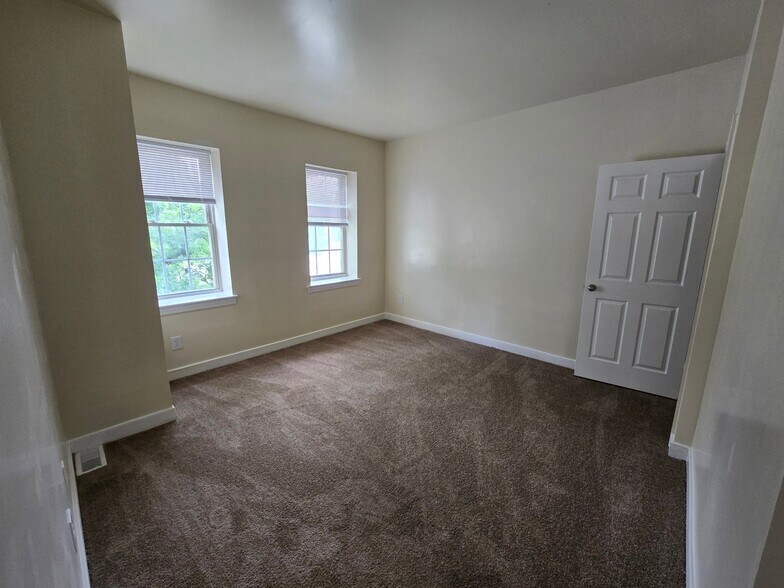 Building Photo - 212 E Wythe St