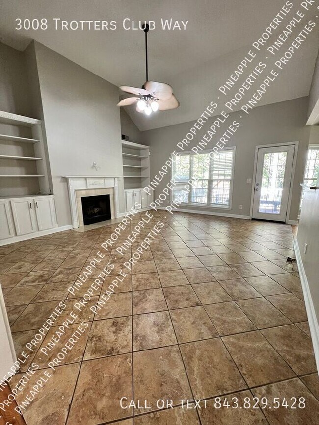 Building Photo - 3008 Trotters Club Way