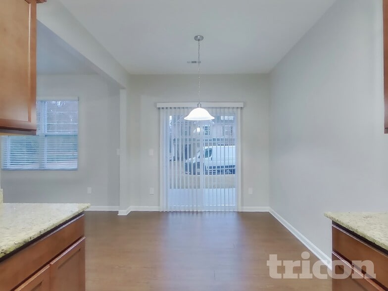 Building Photo - 2034 Aragon Lane