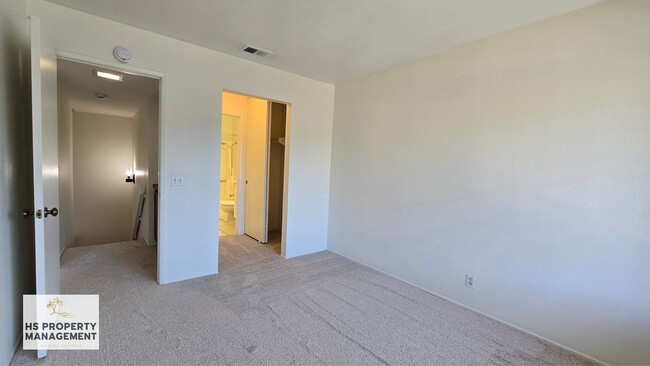 Building Photo - 1542 Granite Hills Dr