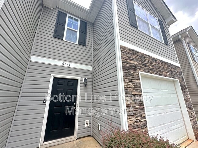 Building Photo - 9341 Hamel St