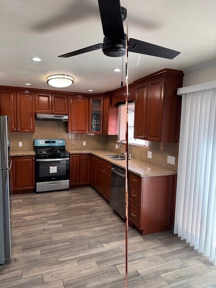 Building Photo - 11256 San Lucas Dr