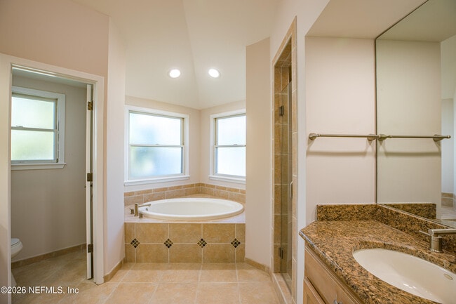 Building Photo - 2008 Ocean Dr S