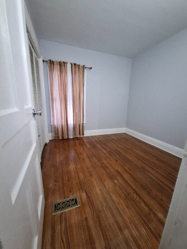 Building Photo - 31 Auchinvole Ave