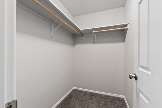 Building Photo - 1326 Placerville St