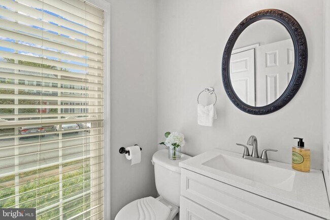 Building Photo - 9932 Longford Ct