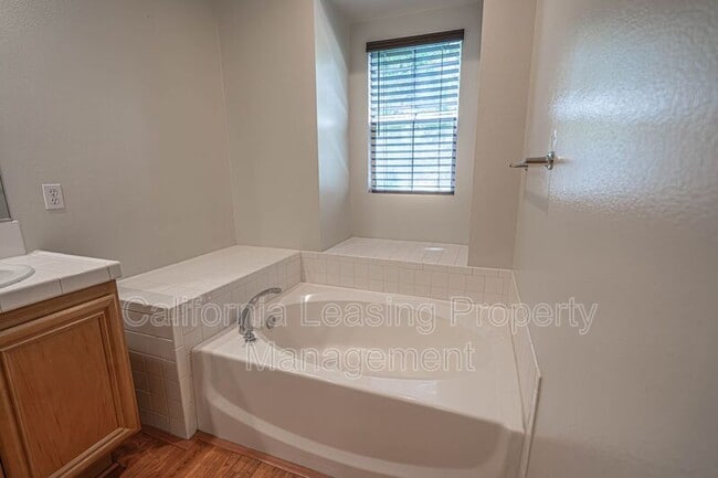 Building Photo - 23420 Waterway Ln