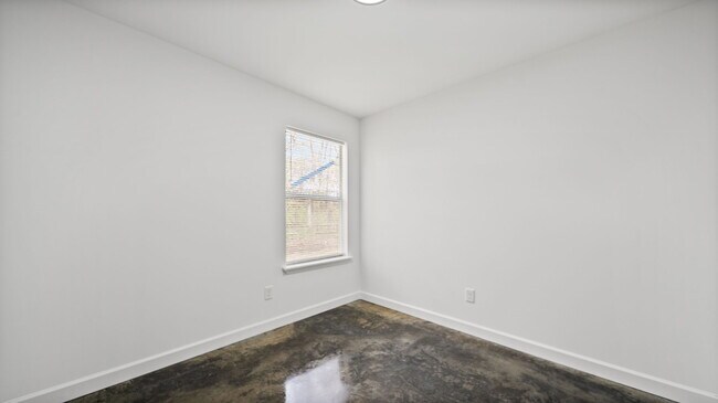 Building Photo - 34 E Geeter Rd