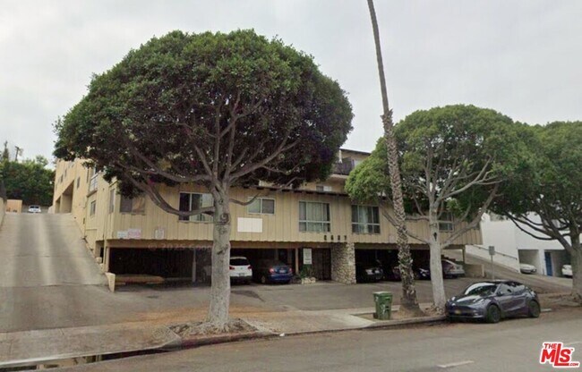 Building Photo - 2637 S Centinela Ave