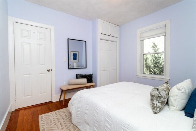 Building Photo - 23 Wenham St