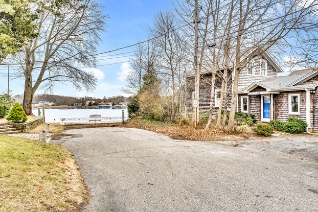 Building Photo - 33 Samoset Ave