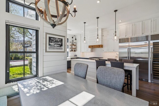 Building Photo - 1810 Quail Ct