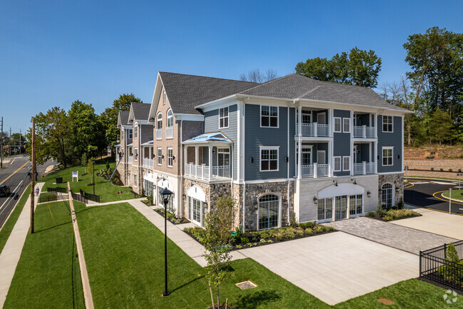 Building Photo - Bedminster Crossing