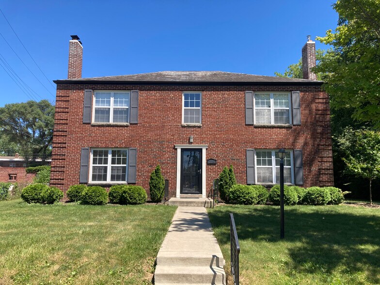 Building Photo - 1064 Euclaire Ave