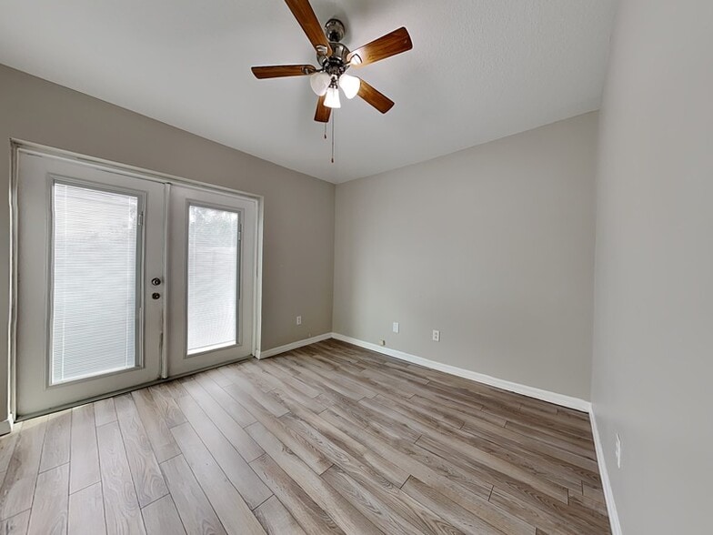 Building Photo - 12725 Adventure Dr