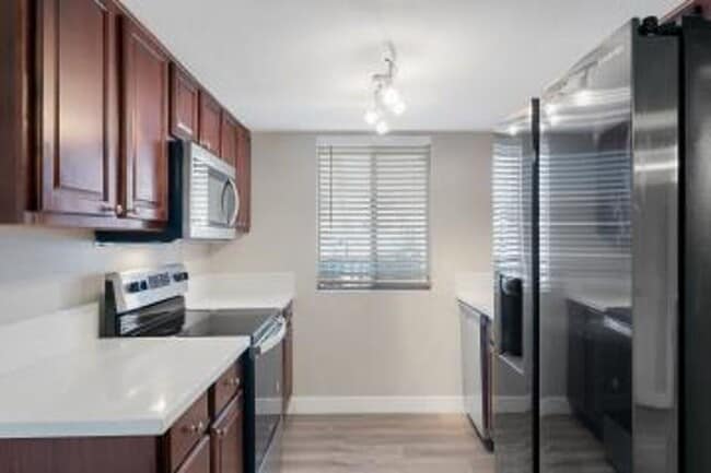 Building Photo - Bella Vita Condominium/Ground Floor/Upgraded/Minutes to the Strip