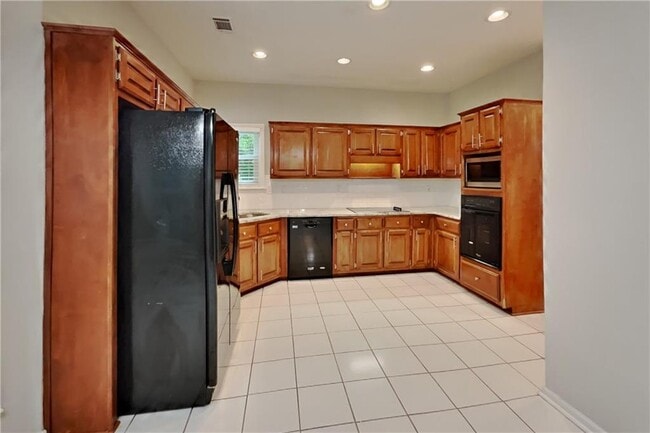 Building Photo - 1240 Cedar Brook Dr NE