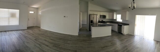 Building Photo - 49 Hemlock Radial