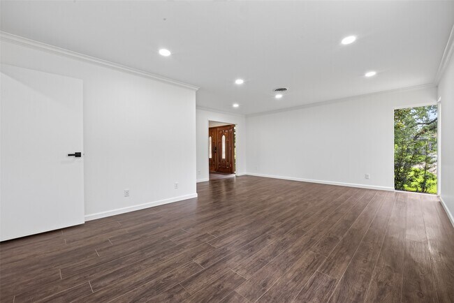 Building Photo - 5830 Yarwell Dr