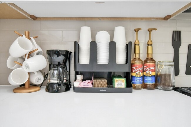 Building Photo - 7129 Sidney St