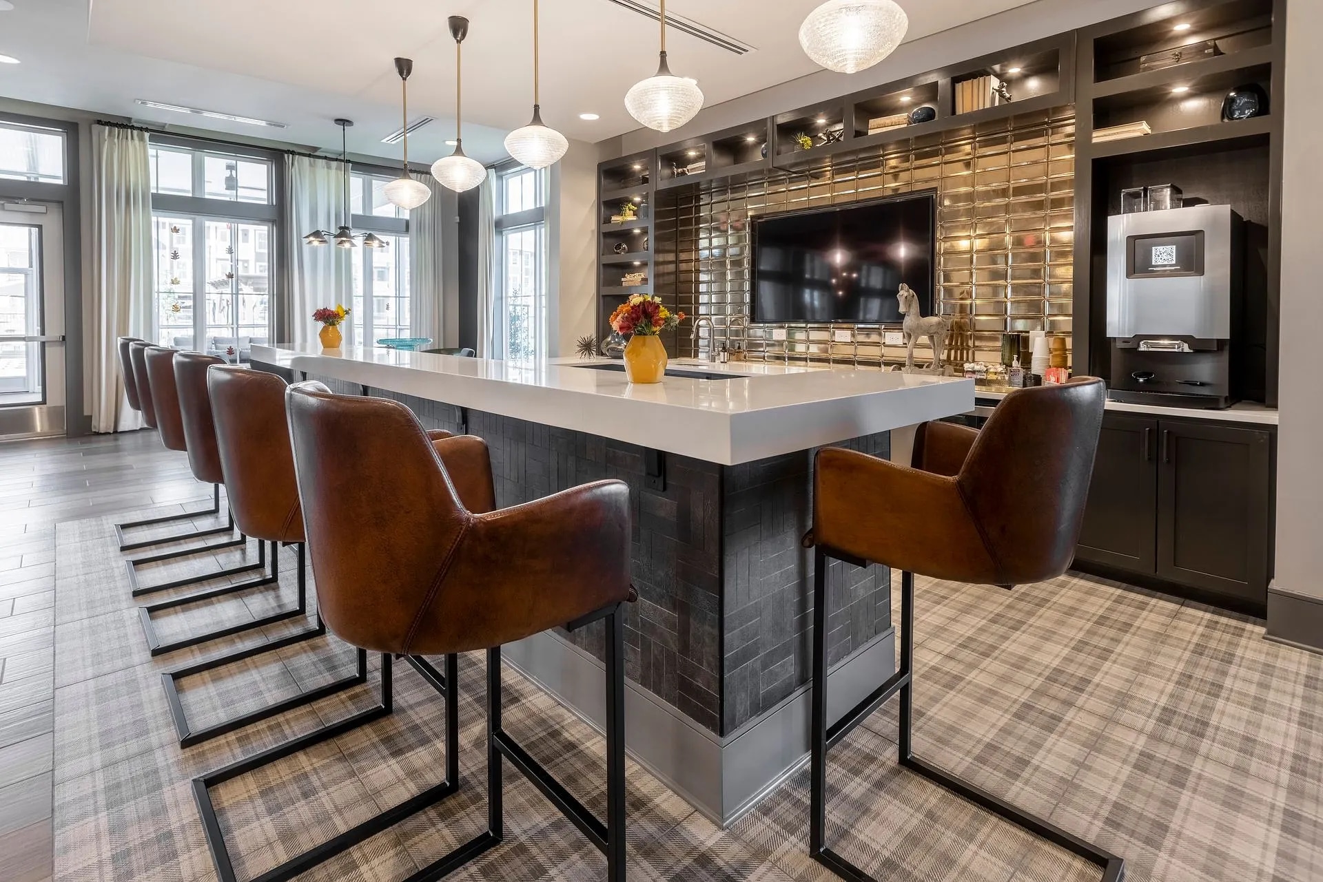 Building Photo - 3237 Memorial Blvd