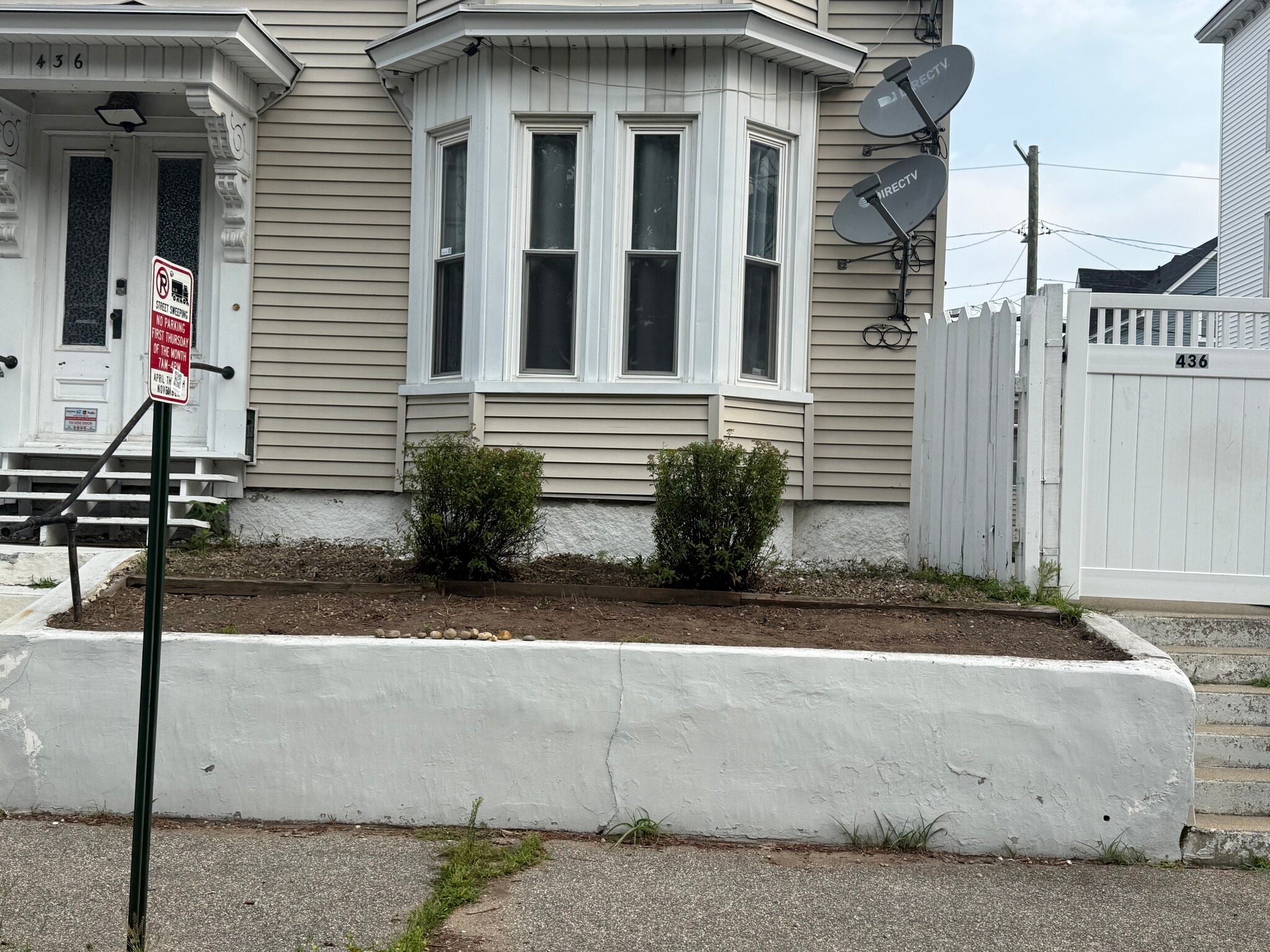 Building Photo - 436 Auburn St