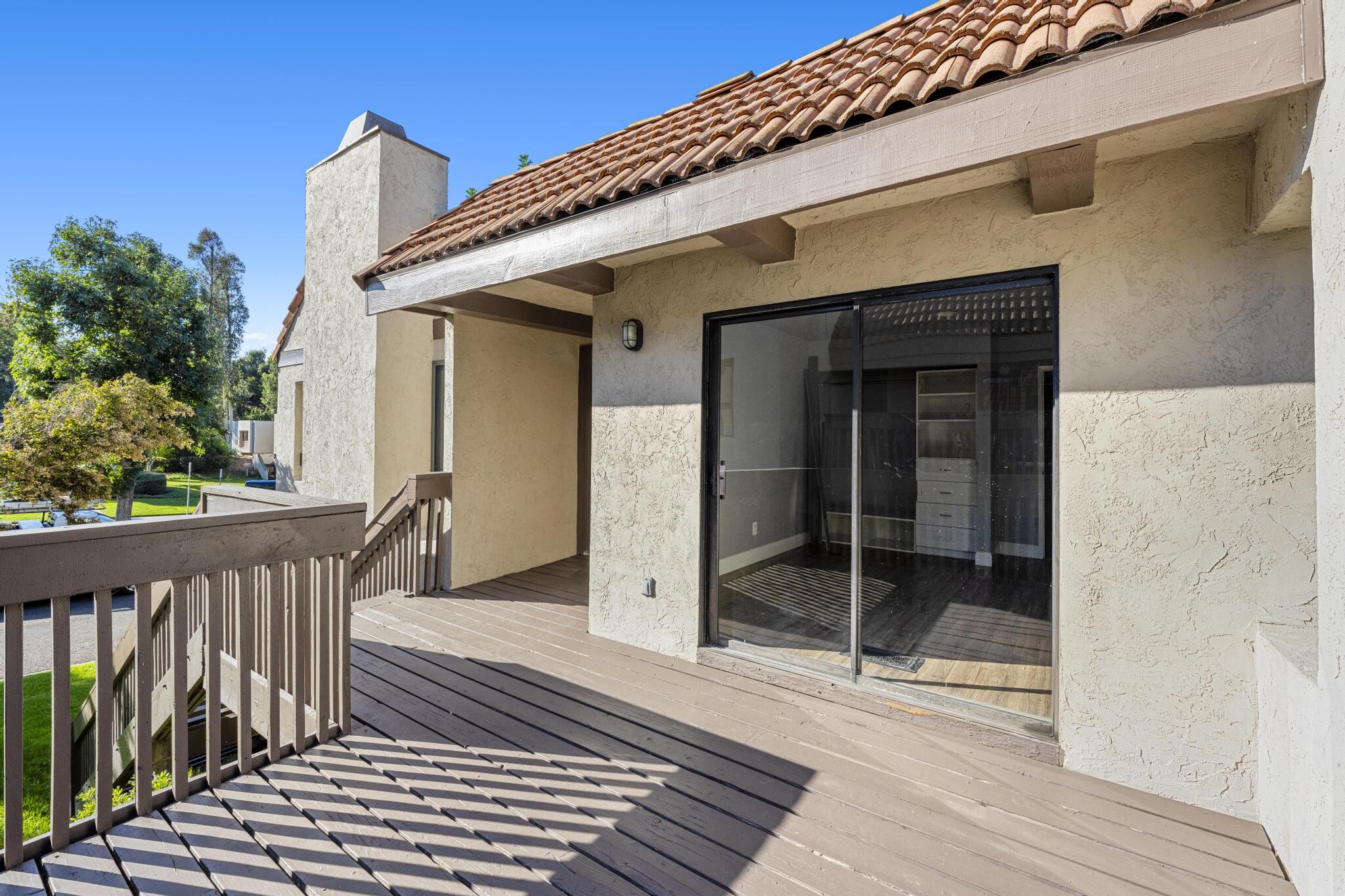 Building Photo - 5275 Reservoir Dr