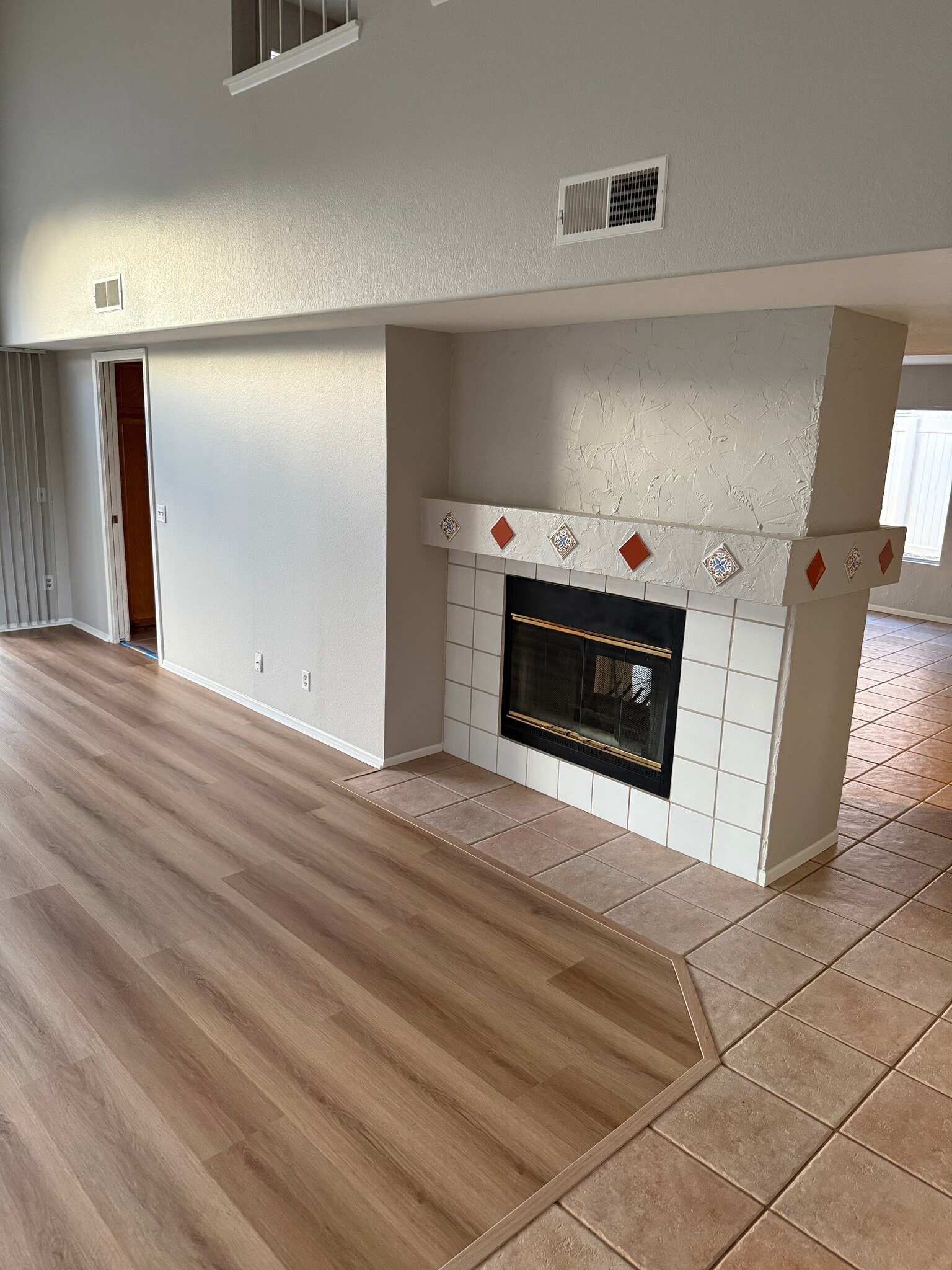 Building Photo - 39259 Via Las Sintras