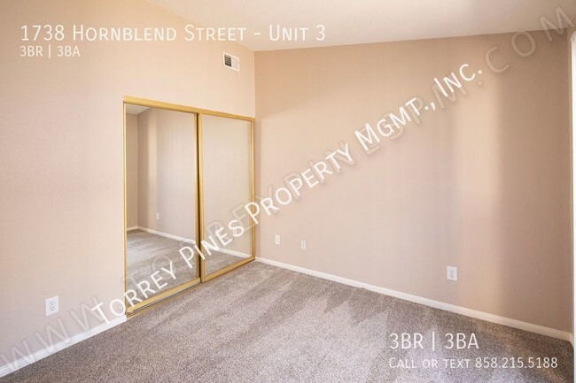 Building Photo - 3Br Townhome in Pacific Beach with Washer/...