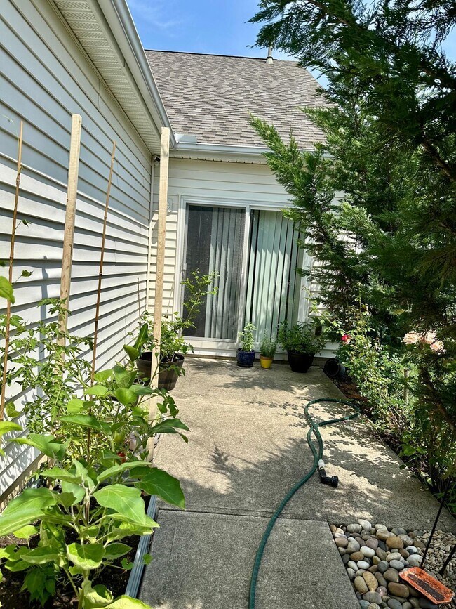 Building Photo - 8691 Pennycress Ln