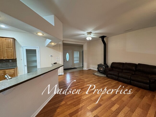 Building Photo - 15451 Cana Pine Creek Rd