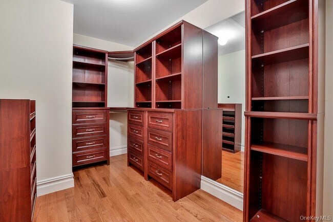 Building Photo - 34 Renfrew Rd