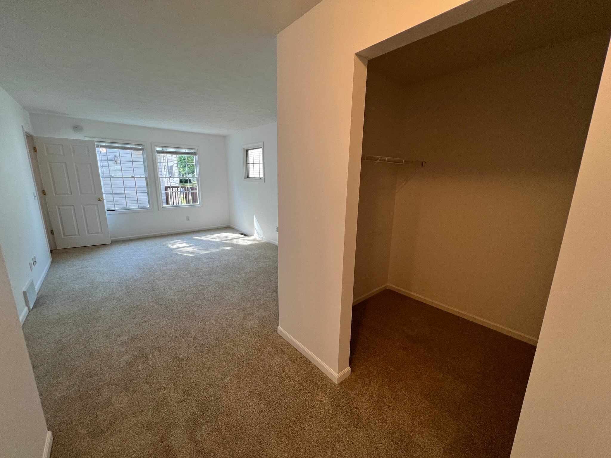Primary bedroom - 214 W Sixteenth St