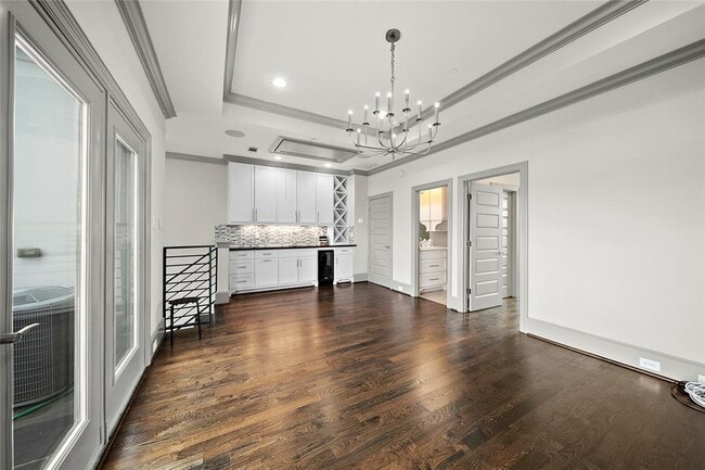 Building Photo - 2905 Bering Dr