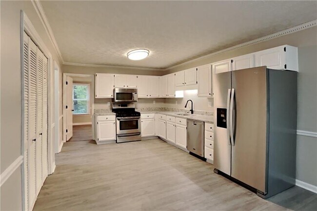 Building Photo - 1463 Shadowrock Heights