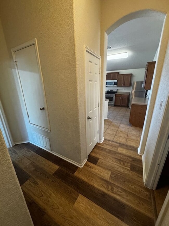 Building Photo - Spacious Updated One-Story Home in Northwest San Antonio