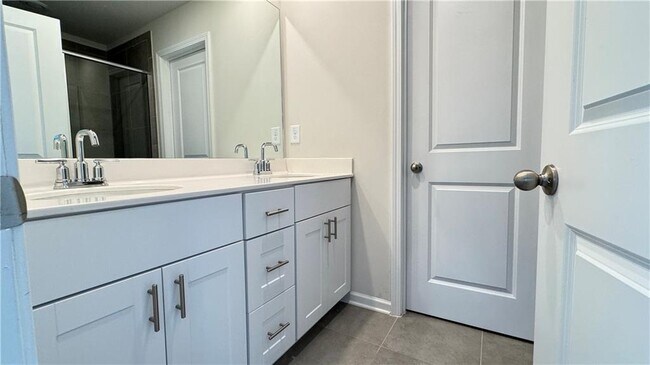 Building Photo - 151 Cedar Ln