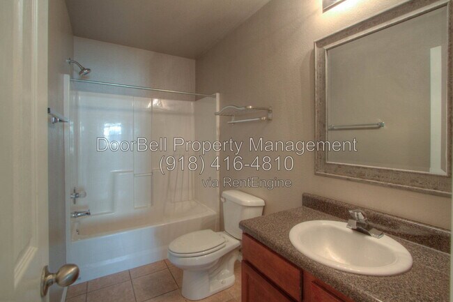 Building Photo - 5717 N 34th St