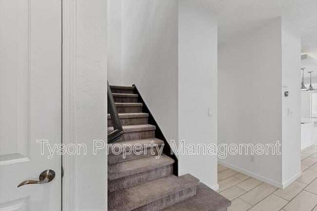Building Photo - 6316 Vista del Bosque Dr