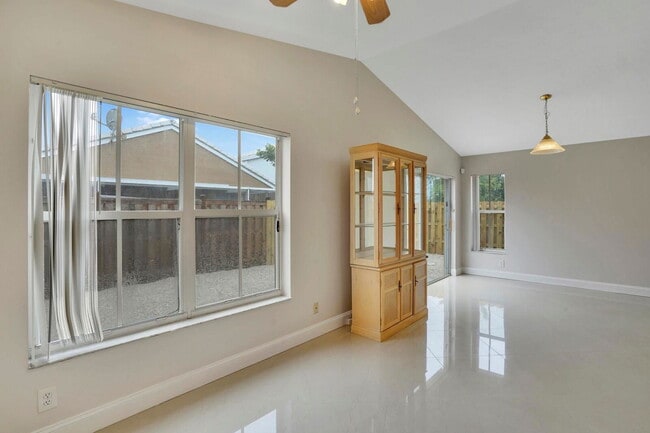 Building Photo - 3387 Chickee Ln