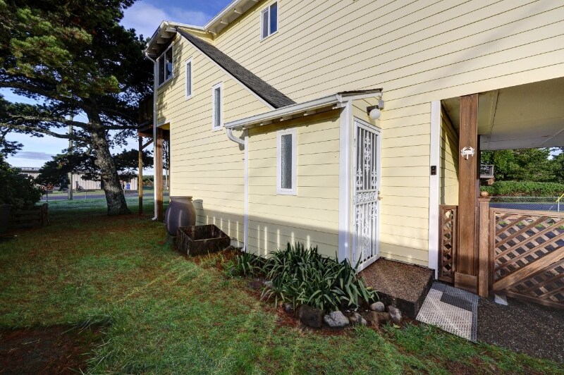 Building Photo - 2549 Mason St