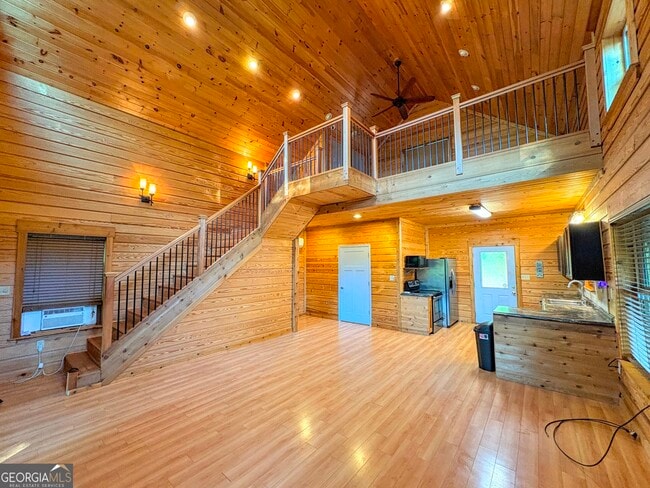 Building Photo - 4067 Fincher Dr