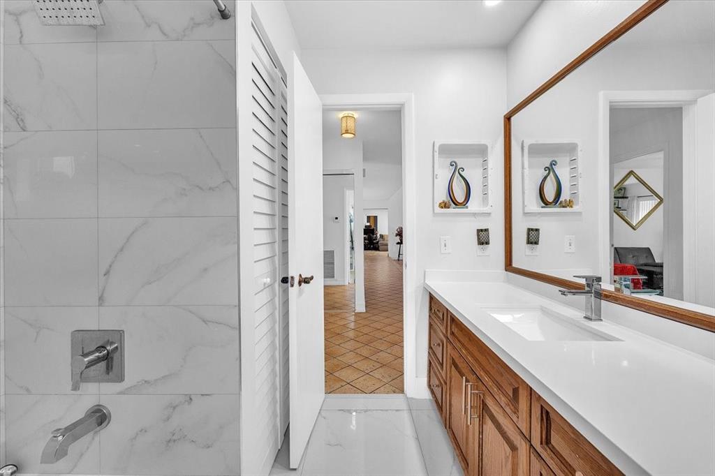 Building Photo - 7377 NW 48th Ct