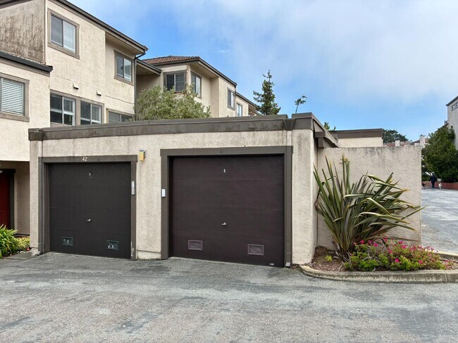 Building Photo - 3550 Carter Dr
