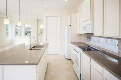 Building Photo - 10065 Peebles St