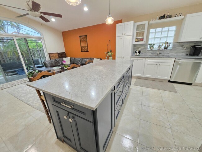 Building Photo - 7172 Catalina Way