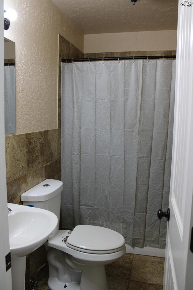 Building Photo - 4305 Randel Dr
