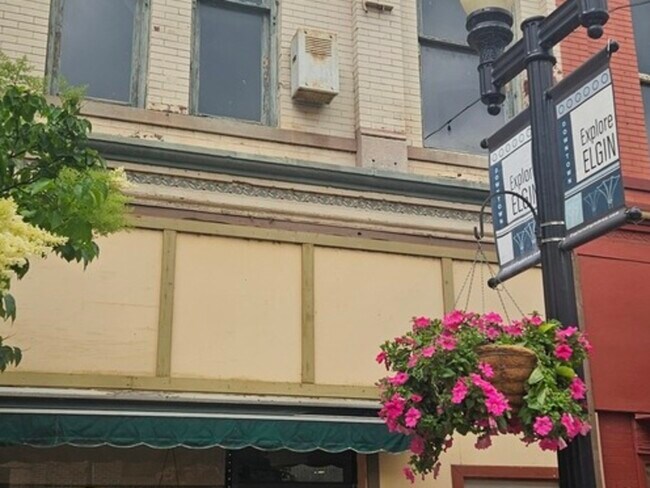 Building Photo - 59 S Grove Ave